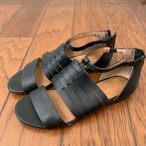 Corso como Zip Back Leather Sandals